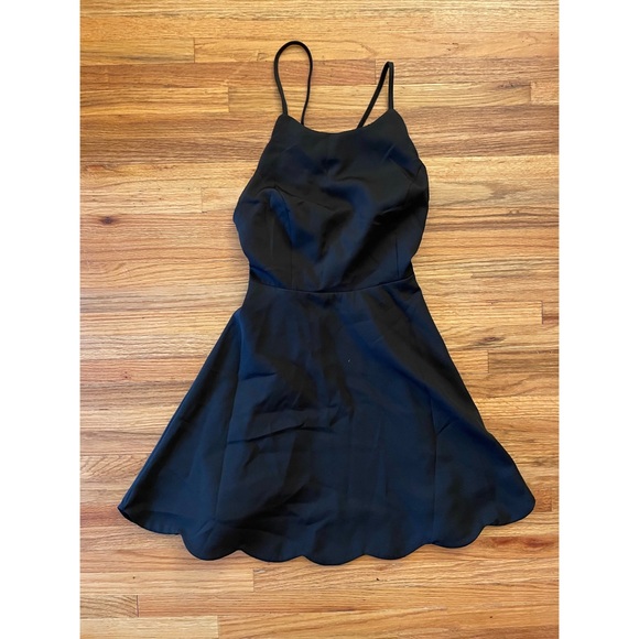 NWT Lulu’s Black Play on Curves Backless Skater Dress with Scalloped Hem, Size S - Picture 4 of 8